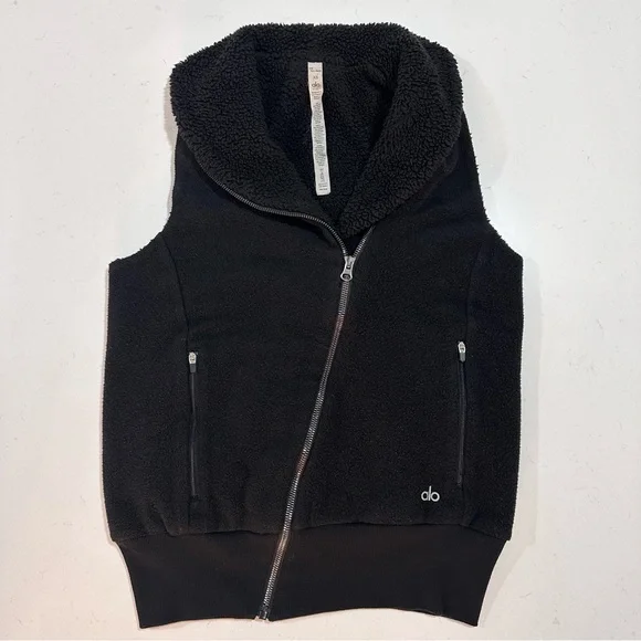 Alo Yoga Asymmetrical Zip Fleece Lined Vest - Size XS - Picture 2 of 7